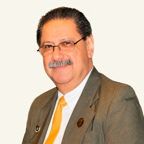 Dr. Calderón